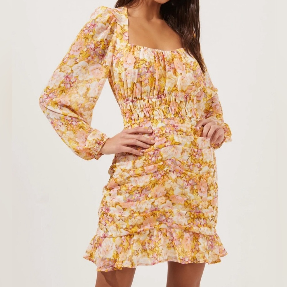 ASTR the Label SMOCKED WAIST RUCHED DRESS floral bodycon size small